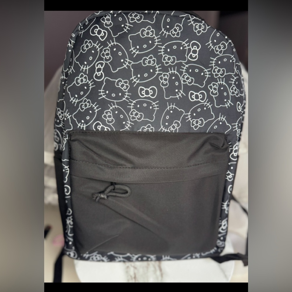 Hello Kitty Black Backpack - Picture 5 of 6